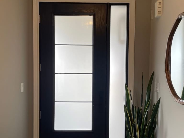 Modern Privacy Glass Entryway